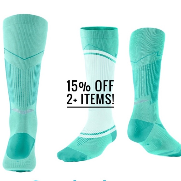 turquoise nike socks